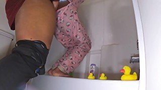 Stepdad Teaching Me Standing Sex Ontop Of the Tub, Sheisnovember Learning to fuck on Msnovember