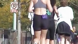 Cute runner gets on my candid voyeur video by chance 01i