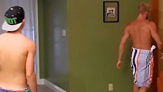 Athletic daddy Christopher Daniels ass plows twink Ian Levin