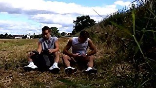 UK twinks are having anal drilling while outdoors
