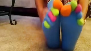 Amateur immature Toe Socks and Bare Feet