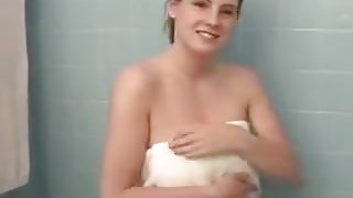 Cute gf naked in a bathtub