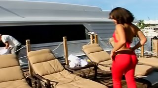 Latina Fransheliz Vasquez and Her Amazing Big Round Butt Having Sex