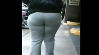 Thick Booty lATINA Culo In Sweats