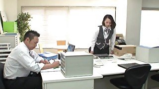 Japanese coworker Misaki Kanna drops on her knees to give a BJ