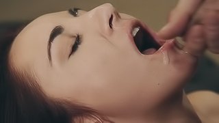 Jade Amber's legs go up and her pussy gets tongued and fucked