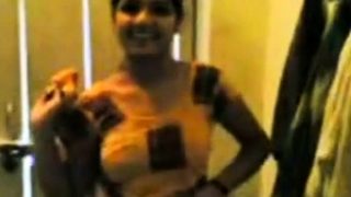 Bangladeshi girl sony sexy with bf
