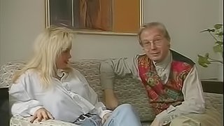 Slutty blonde babe gets her pussy fucked doggystyle