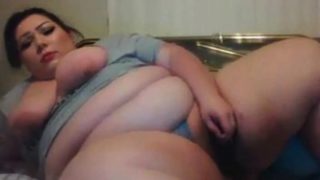 BBW gropes herself