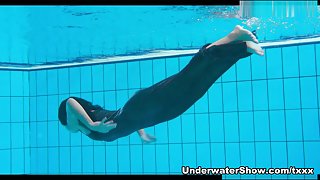 UnderwaterShow Video: Szilva