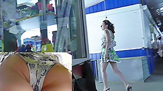 Accidental upskirts filmed in the public places