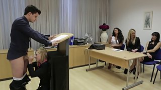 Blond ruins a presentation