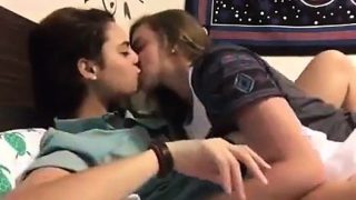 2 Hot Kiss