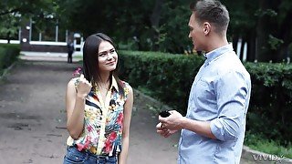 Mia Kiss seduced by a stranger on the street and creampied