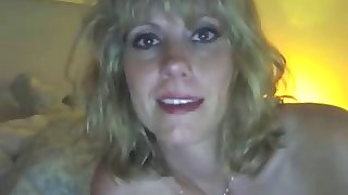 Non-Professional Mother I'd Like To Fuck masturbating on livecam