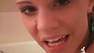 Bikini girl Addison St James masturbates in bathtub