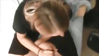 Hot white girl makes a sextape with her black bf