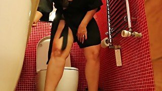 Farts and pee for My toilet slave!