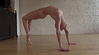 Flexible ballerina nude dancing