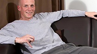 UK jock Lee Smith masturbates and cums after an interview