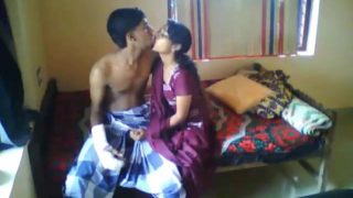 Desi indian couple bf with brokenbhand fucking gf