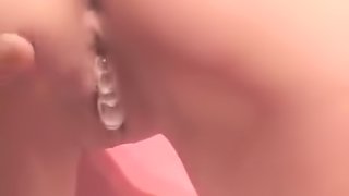 Homemade video of a pretty girl who gets a creampie