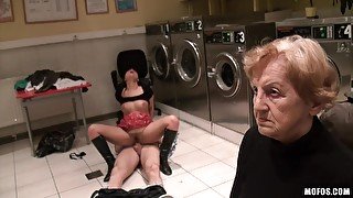 Couple fucks hard to spice the time in the laundry room