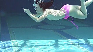 Jessica Lincoln hot teen underwater