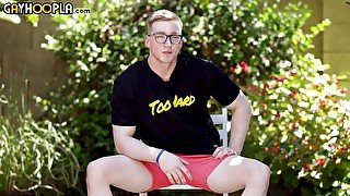 Geeky hunk Clark Rogers presenting his awesome body in HD