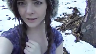 Cute bimbo masturbates in snowy weather