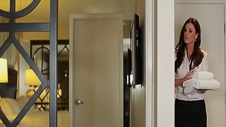 Hot and sexy housekeeper India Summer gets nailed hardcore in orgasm