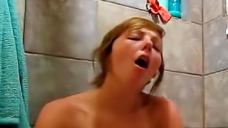 Homemade video of a redhead babe filming her own masturbation