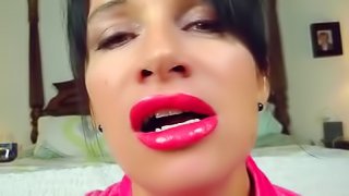 Angie Noir Pink lipstick Tease