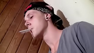 Skinny dick rider Kyd Cash plays with his fat rod solo