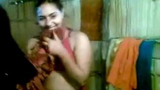 Cute Indian Girl expose her hot boobs