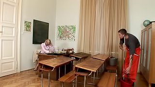 He pulls his college teacher's hair while fucking her on her desk