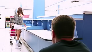 Broke coed gets fucked while doing laundry at the laundromat