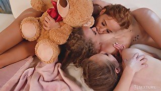 Hot lesbian threesome in dirty anal sex scenes
