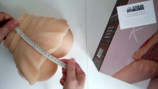 UNBOXING: KYO SKIRT GIRL MASTURBATOR - Fake ass (Club-des-branleurs.fr)