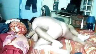 Slumdog Indian guy fucks his trashy Desi wife missionary style