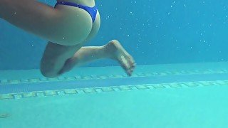 Underwatershow with Lina Mercury Russian model