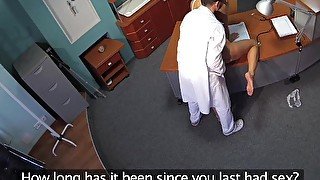 FakeHospital Horny sexy blonde patient raises the temperature in the recept