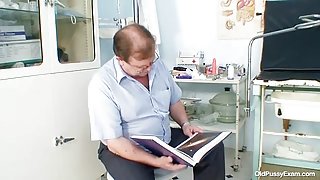 Milf hairy pussy gyno examination in hospital