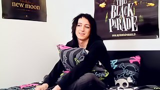 Twink Mylo Fox loves a fleshy toy on his big emo cock