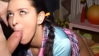 Blowjob from a stunning looking brunette Sandy
