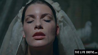 Pulling up her tattered wedding dress and rubbing her wet pussy - Masturbation