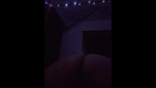 chunky girl plays with pussy in the dark loud orgasm 