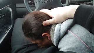 Olya sucks in the car