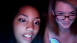 Two slutty teens get horny on MSN