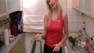 Banging a hawt golden-haired babe